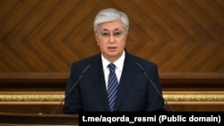 Қазақстан президенті Қасым-Жомарт Тоқаев парламентте халыққа жолдау жариялап тұр. Астана, 1 қыркүйек, 2023 жыл.