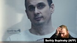 Ukrayna rejissoru Oleh Sentsov-a həsr edilmiş plakat