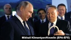 Ресей президенті Владими Путин мен сол кездегі Қазақстан президенті Нұрсұлтан Назарбаев Путиннің Қазақстанға сапары кезінде. Петропавл, 9 қараша 2018 жыл.