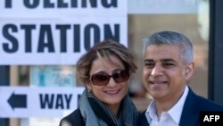 Sadiq Khan (sağ) həyat yoldaşı ilə