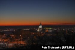 Петропавлдың ескі бөлігінің ымырт кезіндегі көрінісі. Солтүстік Қазақстан облысы, 20 желтоқсан 2020 жыл.