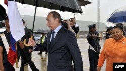 Rusiya prezidenti Vladimir Putin Cənubi Afrikada səfərdə olarkın çəkilən foto. 26 mart 2013