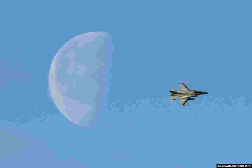 Норвегиялық&nbsp;F-16 әскери ұшағы.